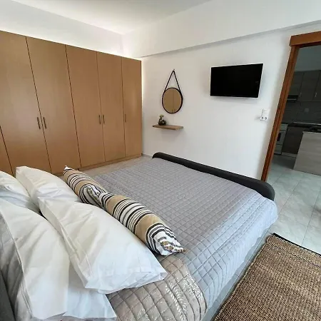 Swallow's Nest Apartment Paradeísion