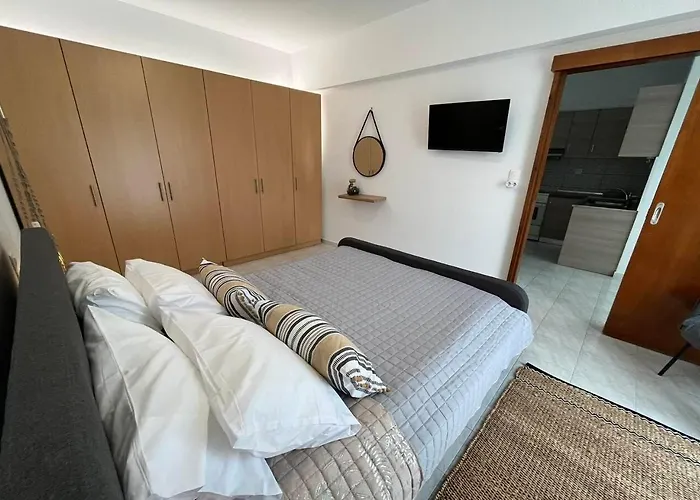 Swallow's Nest Apartment Paradeísion