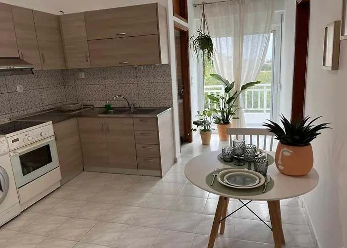 Swallow's Nest Apartment Paradeísion